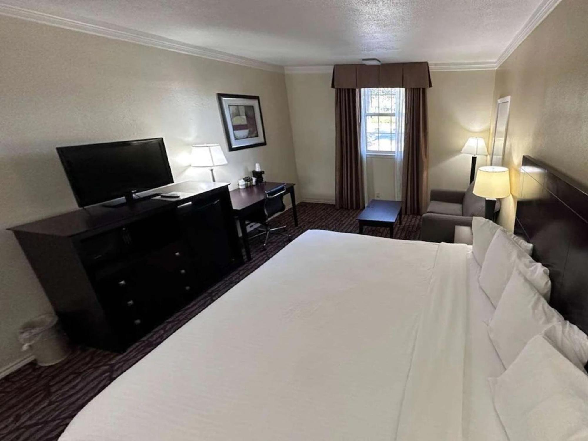 Motel 6 Dallas Tx Downtown Bagian luar foto